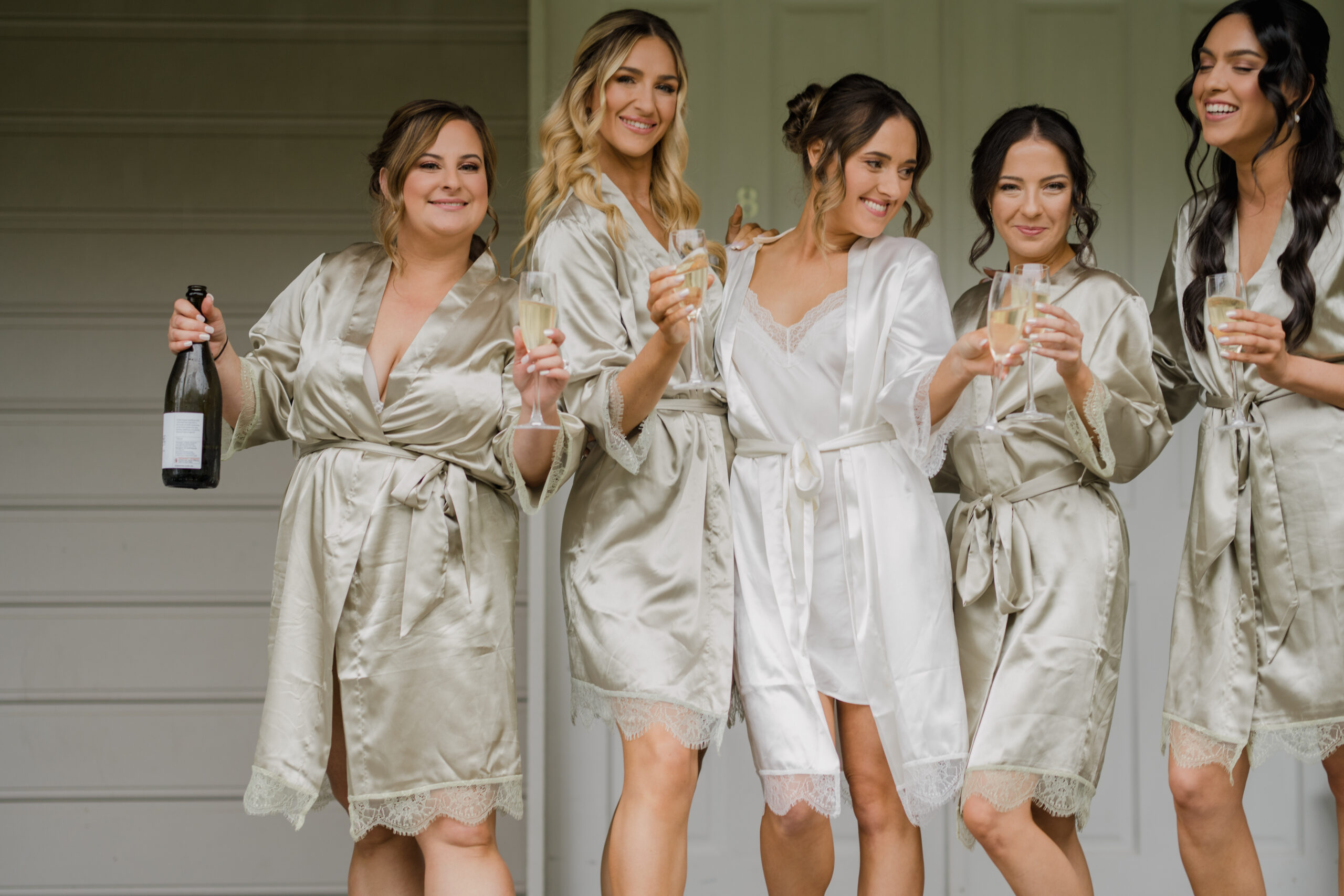 Key points for hydrating during summer wedding photography in Melbourne
